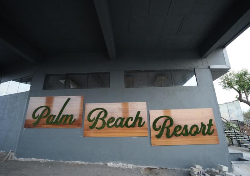 Palm Beach Resort Valsad Екстер'єр фото
